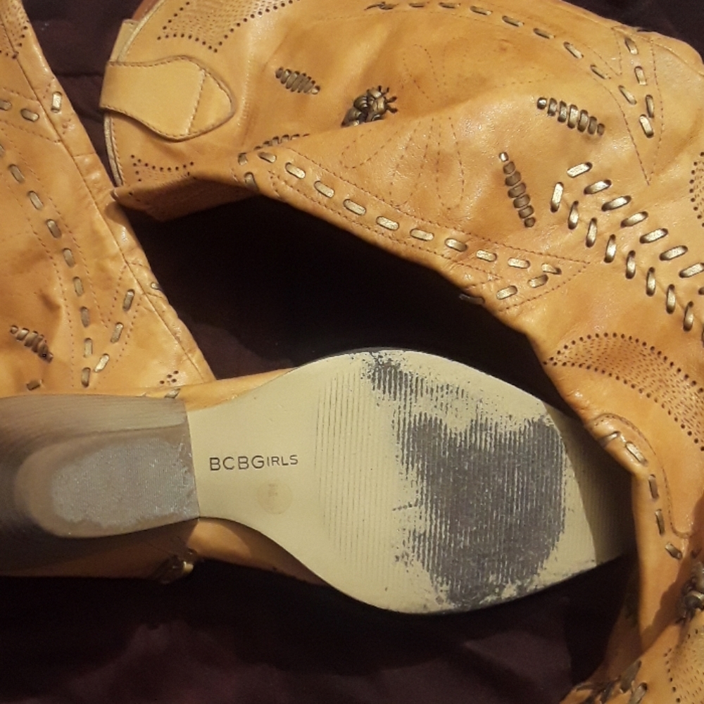 Boots..... BCBG - Picture 5 of 5